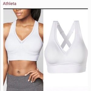 Athleta NWT white Be Bold Sports Bra size small